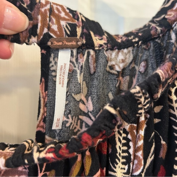 Free People Pretty and Free Black Floral Print Romper Cut Out Back Long Sleeve M - Picture 4 of 10